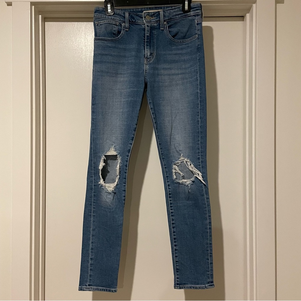 Levi’s 721 High Rise Ripped Jeans - Picture 7 of 15